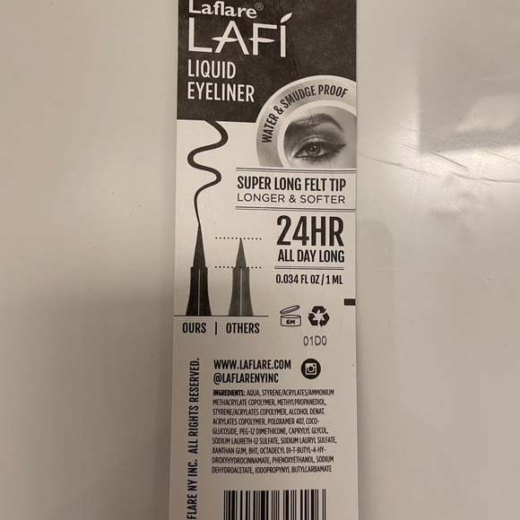 Eyeliner - Picture 3 of 3